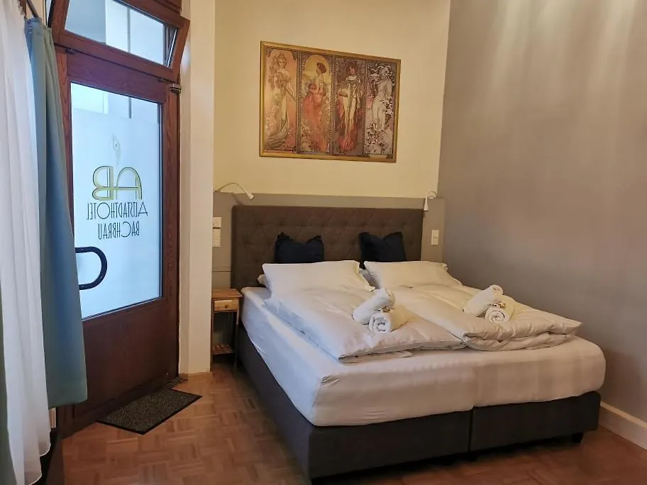 Altstadthotel Bachbraeu Weilheim in Oberbayern 0*,